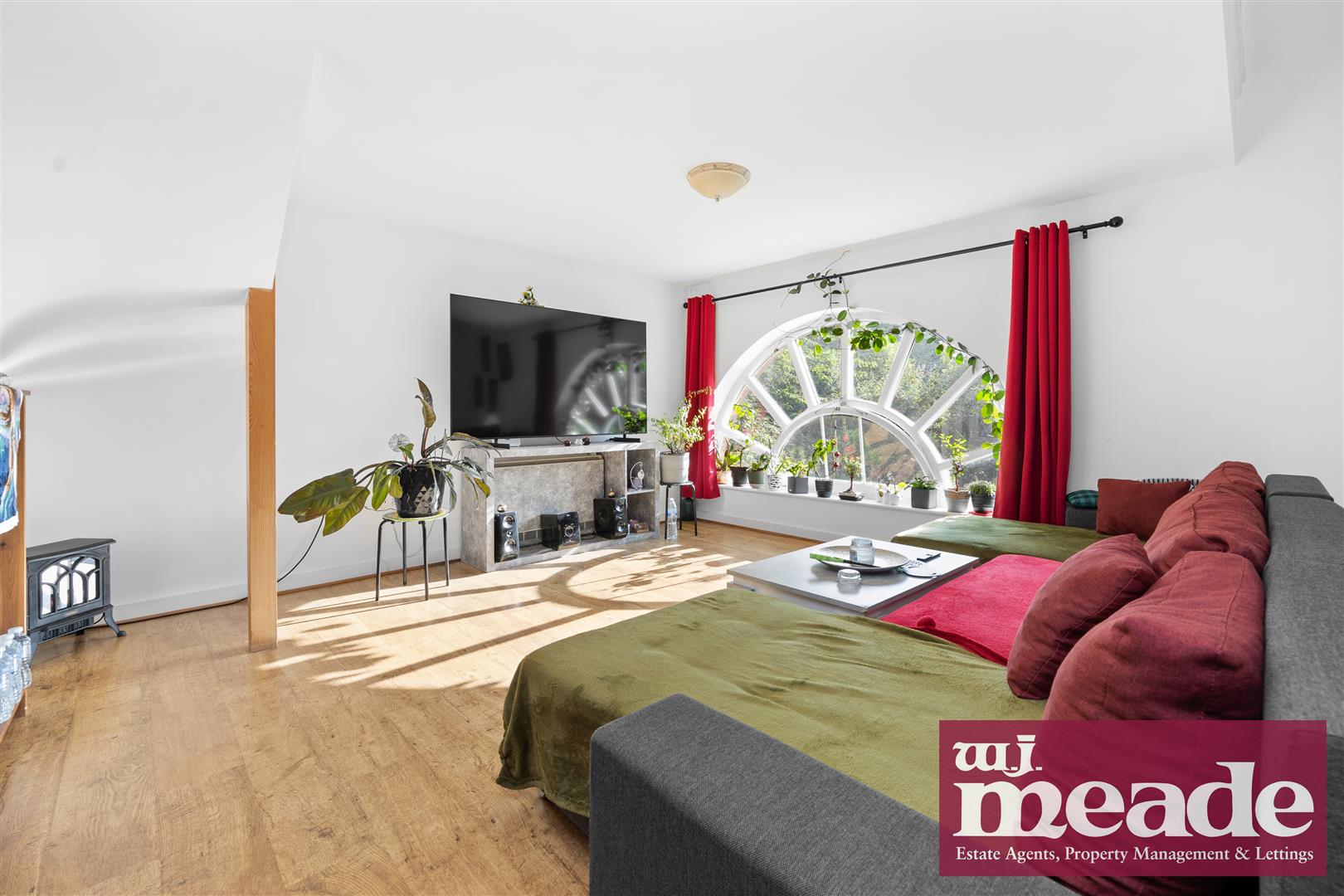 2 bed property in The Renovation, Woolwich Manor Way